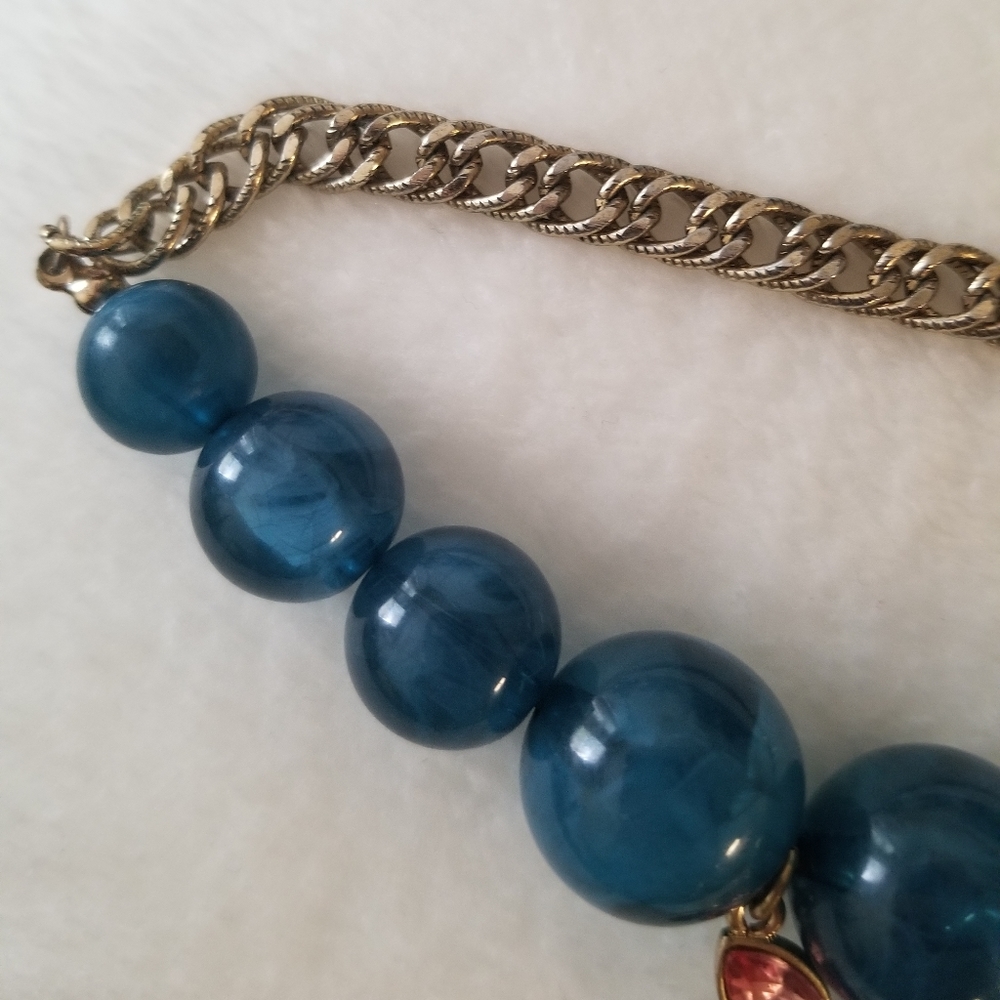 Statment Necklace - Picture 4 of 7
